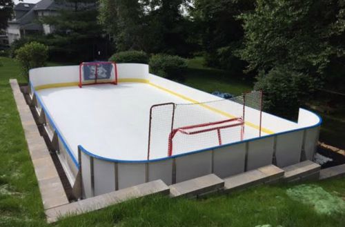 야외에 설치된 플라스틱 스케이트장. 출처=http://www.d1backyardrinks.com