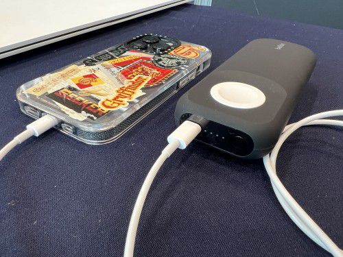 벨킨 고속 충전 보조배터리. /김휘권 기자