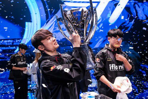 2023 롤드컵 우승을 차지한 T1 /라이엇 플리커