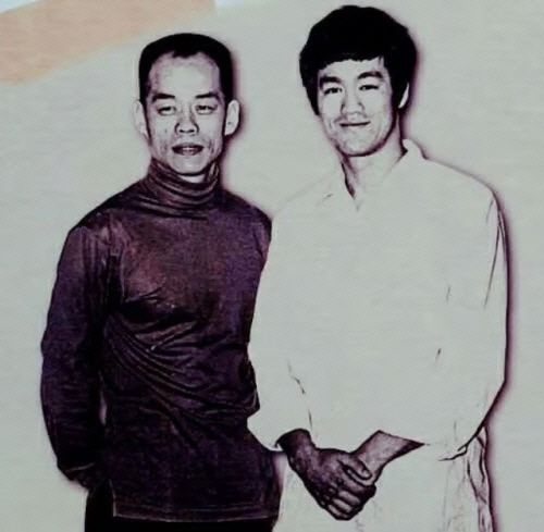 고(故) 이준구 사범(왼쪽)과 이소룡. /준리 태권도 공식 페이스북 캡처