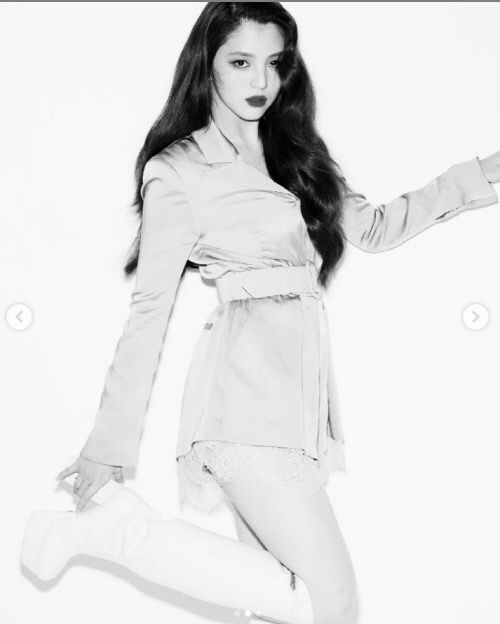 배우 한소희. 출처|한소희SNS