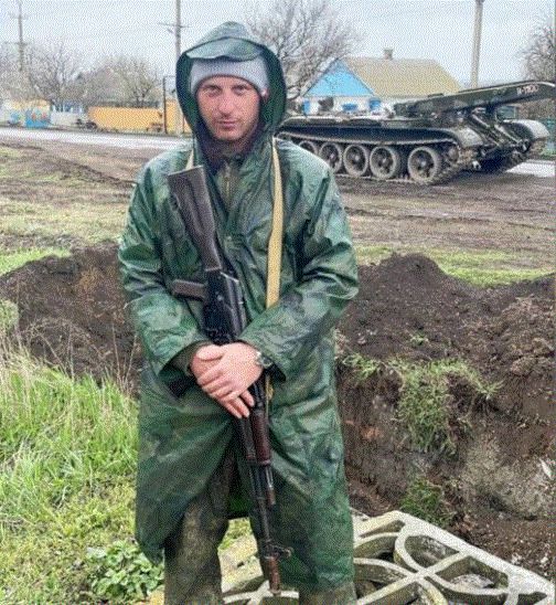 예프레모프가 공개한 우크라이나 지역 사진. 예프레모프는 사진에 보이는 건물에서 포로를 상대로 러시아군이 고문을 자행했다고 주장했다.