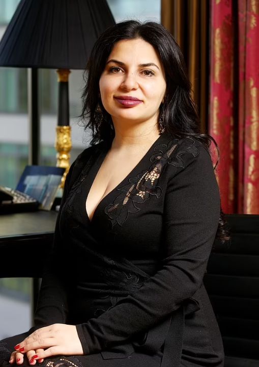 2016년 2월 루자 이그나토바가 영국 언론과의 인터뷰 도중 찍은 사진