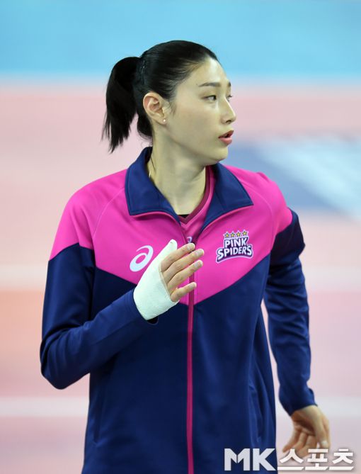 훈련에 열중하는 김연경.
