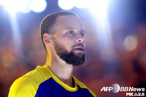 커리는 1차전에서 햄스트링을 다쳤다. 사진=ⓒAFPBBNews = News1