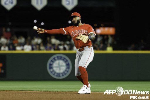 에인절스는 루이스 렌히포 등이 FA로 떠나며 내야에 공백이 생겼다. 사진=ⓒAFPBBNews = News1