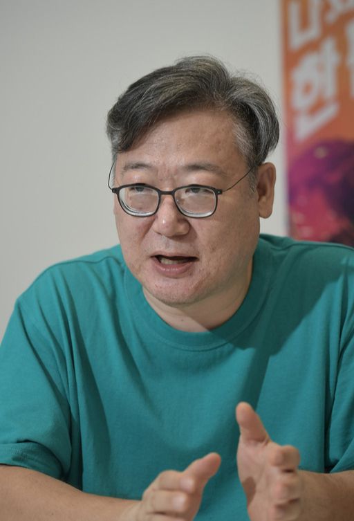 지난 3일 서울 마포구 드림타워에서 만난 구자형 성우. 하상윤 기자