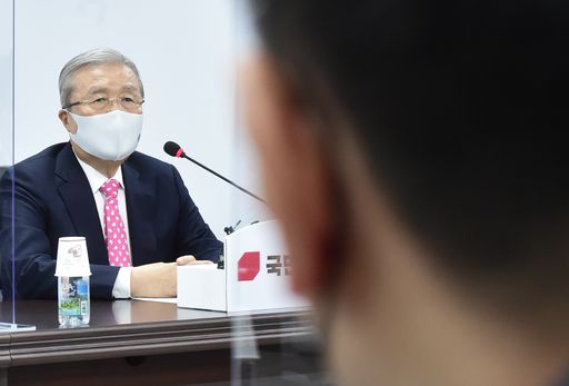 김종인 국민의힘 비상대책위원장이 5일 서울 여의도 중앙당사에서 열린 비상대책위원회의에서 모두발언하고 있다. 뉴스1