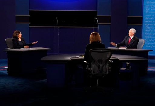 칸막이 설전 미국 공화당 마이크 펜스 부통령(오른쪽)과 민주당 카멀라 해리스 상원의원이 7일(현지시간) 유타주 솔트레이크시티에서 열린 부통령 후보 TV토론에서 투명 칸막이를 사이에 두고 설전을 벌이고 있다. 솔트레이크시티=AP연합뉴스