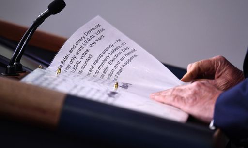 5일(현지시간) 도널드 트럼프 미국 대통령이 백악관 브리핑룸에서 기자회견을 하고 있다. 워싱턴DC=AFP연합뉴스