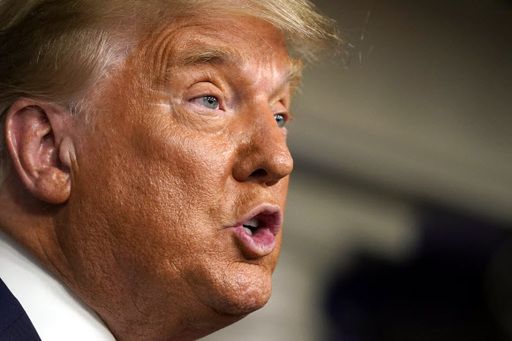 도널드 트럼프 미국 대통령이 5일(현지시간) 워싱턴DC 백악관에서 11·3 대선 결과에 대해 기자회견을 하고 있다. 워싱턴 AP=연합뉴스