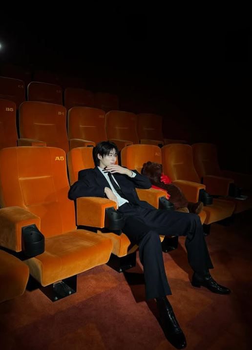 변우석, 극장에서 포옹→187cm 기럭지 자랑까지 / 사진=변우석 SNS