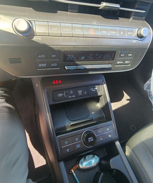 코나EV 중앙 조작부. [김성우 기자]