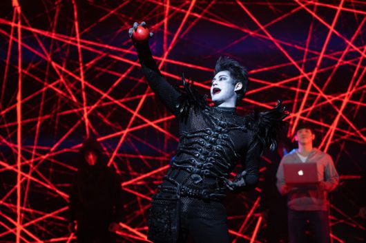 뮤지컬 <데스노트>의  사신 류크(서경수). 오디컴퍼니 제공