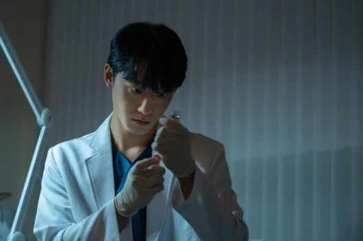 동은을 좋아하는 여정(이도현)은 파트2에서 드디어 연진과 만난다. 넷플릭스 제공.