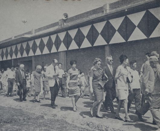 제1회 한국무역박람회 외부 전경 사진, 1968. 출처: 제1회 한국무역박람회 종합보고서. 국립현대미술관 제공