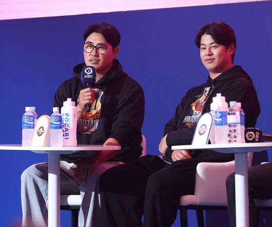 채은성이 22일 서울시 중구 롯데호텔 서울에서 열린 2024 KBO 미디어데이 행사에서 질문에 답변을 하고 있다. 연합뉴스