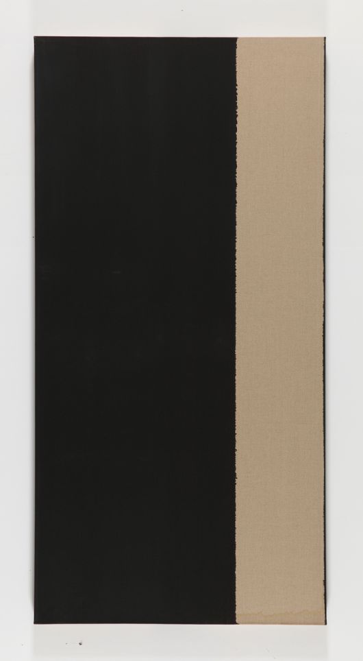 윤형근Burnt Umber & Ultramarine 2002 Oil on linen 195 x 97.5 cm (C) Yun Seong-ryeol. Courtesy of PKM Gallery