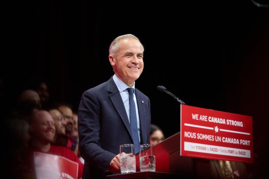 마크 카니 캐나다 총리가 29일(현지시간) 캐나다 총선에서 자유당이 승리한 후 온타리오주 오타와에서 선거본부 무대에 올라 지지자들에게 연설하고 있다. EPA연합뉴스