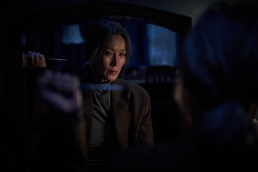 영화 <파과>에서 ‘조각’ 역을 맡은 배우 이혜영. NEW, 수필름 제공