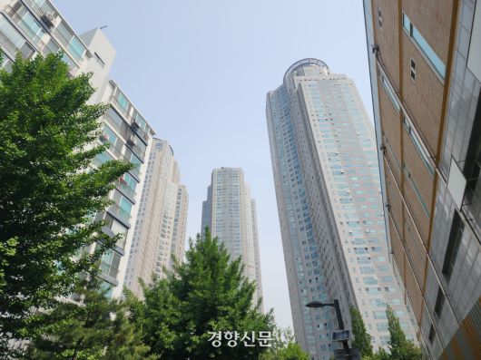 13일 오전 서울 광진구 자양동 일대 모습. 강연주 기자