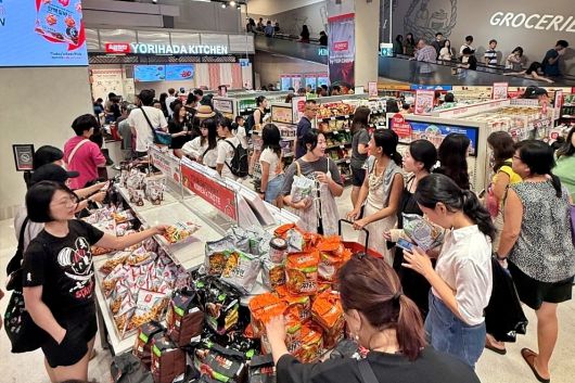 싱가포르 페어프라이스 엑스트라 비보시티점에 입점한 ‘롯데마트 EXPRESS’ 매장. 롯데마트