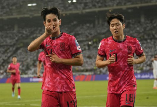 김진규가 6일 이라크를 상대로 선취골을 뽑은 뒤 세리머니하고 있다. 오른쪽은 어시스트한 이강인. AP