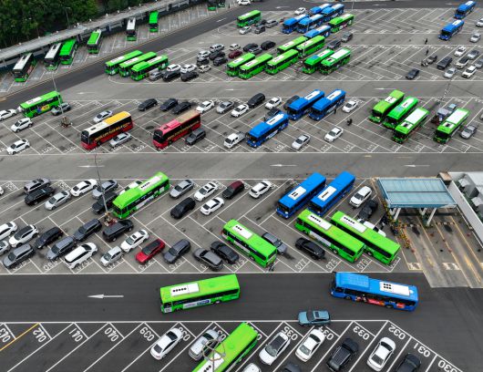 서울 시내의 한 공영버스 차고지에 버스들이 세워져 있다. 연합뉴스