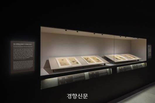 대구간송미술관에서 열리는 특별전 ‘화조미감’에 전시 중인 겸재 정선의 <화훼영모화첩> . 대구간송미술관 제공