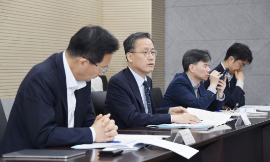 이형일 기획재정부 1차관(왼쪽 두번째)이 12일 정부세종청사에서 열린 ‘제47차 물가관계차관회의’를 주재하고 있다. 기재부 제공.