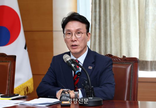 김민석 국무총리 후보자가 13일 서울 종로구 통의동 금융감독연수원에 마련된 청문회 준비단 사무실에서 열린 밥상물가 안정을 위한 경청 간담회에서 발언하고 있다. 권도현 기자