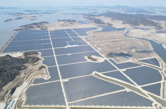 전남 신안군 안좌면 안좌도 안좌쏠라시티 발전소 전경. 안좌쏠라시티 제공