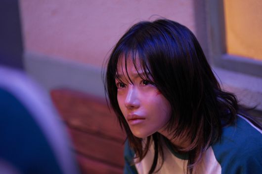 <오징어 게임> 시즌3의 준희(조유리)는 전 남자친구였던 명기(임시완)의 잘못된 투자 정보 탓에 거액을 잃고 게임에 참가하게 된 임산부다. 게임장에서 만난 명기와 계속 부딪힌다. 넷플릭스 제공