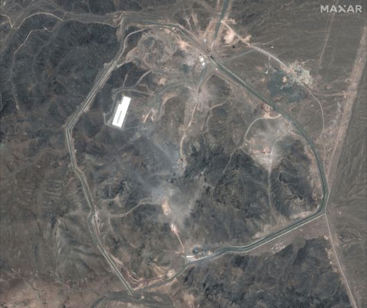 미국 위성업체 맥사 테크놀로지스가 공개한 위성사진에 이란 포르도 우라늄 농축 시설의 전경이 담겨 있다. 사진은 지난 1일(현지시간) 촬영됐다.  AP연합뉴스