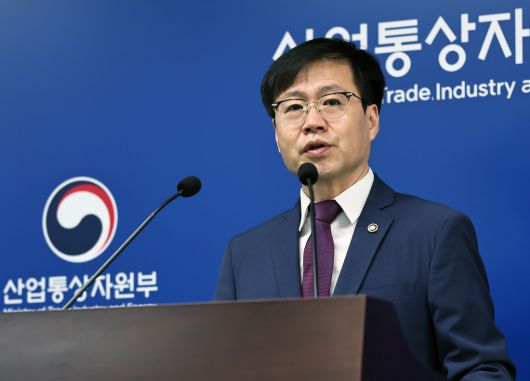 여한구 산업통상자원부 통상교섭본부장이 14일 정부세종청사 산업부 기자실에서 방미 협상 경과를 전하고 있다. 산업부 제공