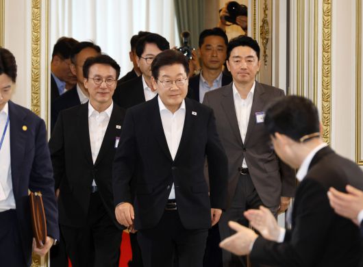 이재명 대통령이 13일 청와대 영빈관에서 국정기획위원회가 개최한 국민보고대회에 참석하고 있다. 대통령실사진기자단