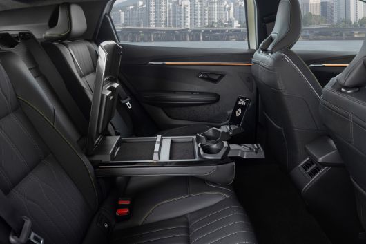 ‘세닉 일렉트릭’의 실내 2열 모습. 르노코리아 제공