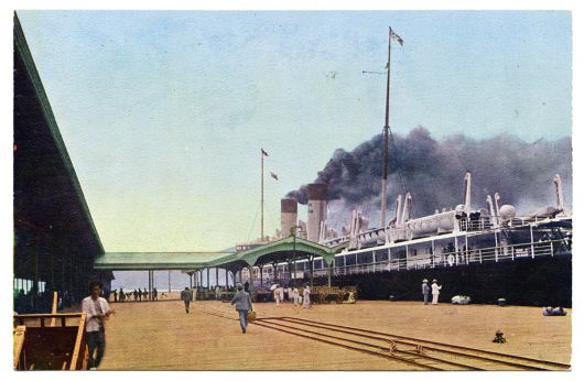 1930년대 부산 제1부두 관부연락선 터미널 모습. 잔교역 구조다./김한근 부경근대사료연구소 소장