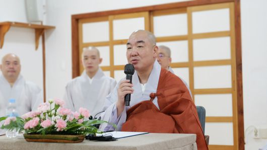 대한불교조계종 화엄사 주지 우석 스님이 20일 전남 구례 화엄사에서 열린 기자간담회에서 발언하고 있다. 화엄사 제공