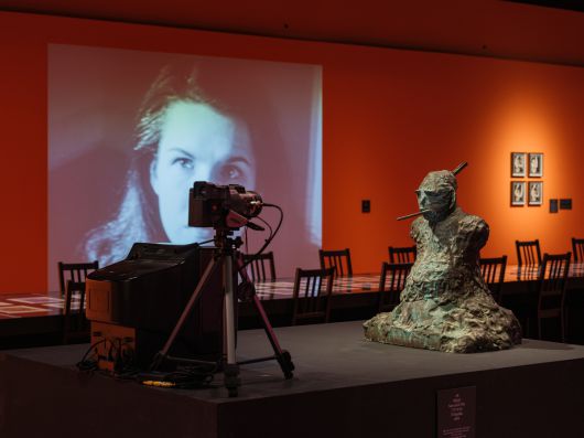 서울 중구 서울시립미술관 서소문본관에서 26일 개막하는 제13회 서울미디어시티비엔날레에 전시된 백남준의 ‘TV 부처’(1989). 서울시립미술관 제공