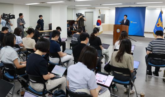 5일 서울 서대문경찰서에서 이대우 형사과장이 아동 유괴 미수 사건 관련 브리핑을 하고 있다. 연합뉴스,