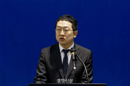 해병대 채모 상명 순직사건 관련 의혹들을 수사 중인 이명현 특별검사팀의 정민영 특검보가 지난 8월26일 서울 서초구 특검 사무실에서 브리핑을 하고 있다. 문재원 기자