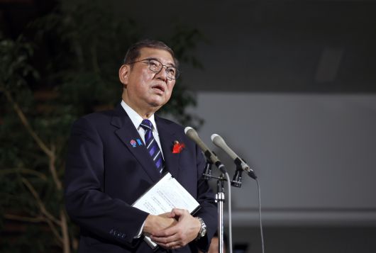 이시바 시게루 일본 총리가 지난 10일 총리 관저에서 기자들의 질문에 답하고 있다. EPA연합뉴스