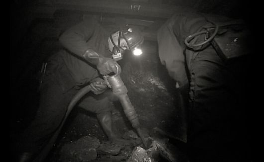 당시 동원탄좌 사북광업소의 모습. 엣나인필름 제공