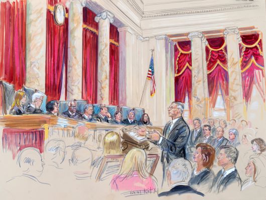 5일 미국 워싱턴 연방대법원에서 열린 도널드 트럼프 행정부의 관세 정책 위법성을 따지는 소송 심리에서 원고 측 변호사 닐 카티알이 발언하고 있는 모습을 그린 것. AP연합뉴스