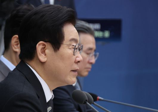 이재명 대통령이 12일 세종시 정부세종컨벤션센터에서 열린 과학기술정보통신부·개인정보보호위원회 업무보고에서 발언하고 있다. 연합뉴스