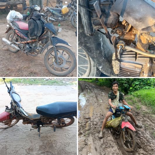 미얀마 저항 활동가들이 농촌 지역에 선거 거부 운동을 하기 위해 탔던 오토바이. 페이스북 갈무리