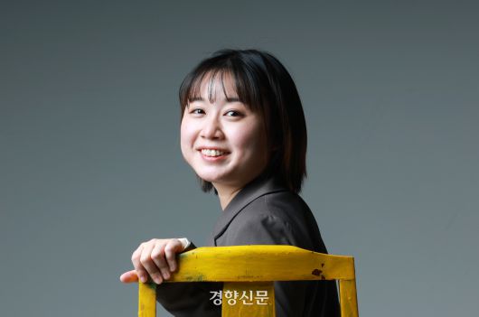 2026 경향신문 신춘문예 시 부문 당선자 김남주 시인. 정지윤 선임기자