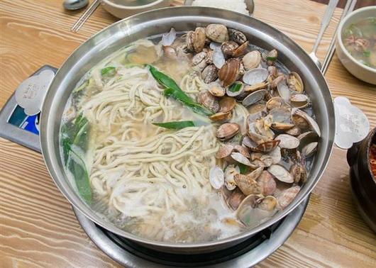 연홍두깨칼국수 식당의 연칼국수