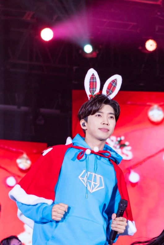 ‘아임 히어로’(IM HERO) 서울 앙코르 공연 무대에 선 임영웅. 물고기뮤직 제공